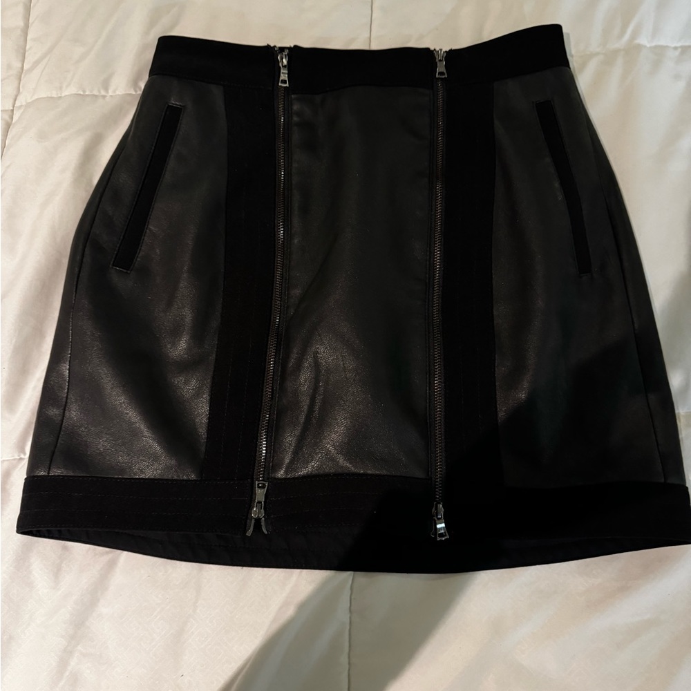 BCBGMAXAZRIA Black Double Zipper Skirt, Size XS